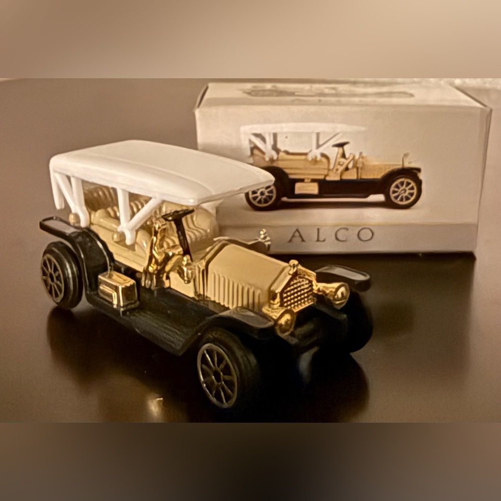 Classic Vintage Reader’s Digest Die-Cast Mini Car Set | 1:64 Scale | Boxed - Picture 7 of 7